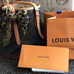 Authentic Louis Vuitton Petit Bucket